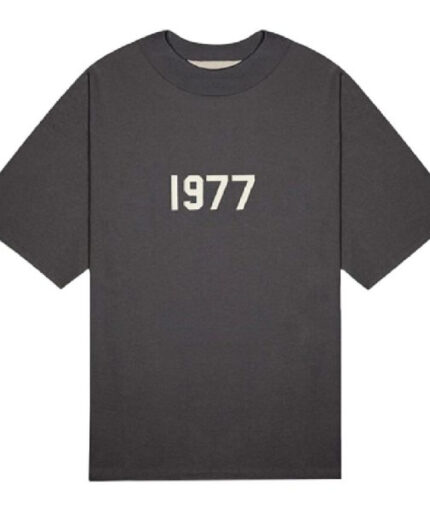 1977 Essentials T-Shirt – Black